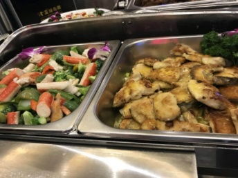 圖說(shuō)大型火鍋盆菜工廠年會(huì)尾牙宴 深圳餐飲業(yè)專業(yè)化宴會(huì)服務(wù)新標(biāo)桿